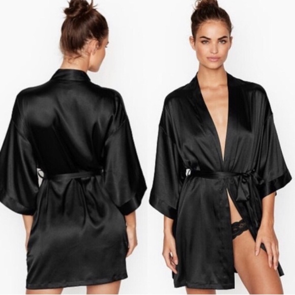 Victoria’s Secret Silky Satin Black Kimono Sleeve Belted Robe W/ Pockets Sz S/M - Picture 3 of 15